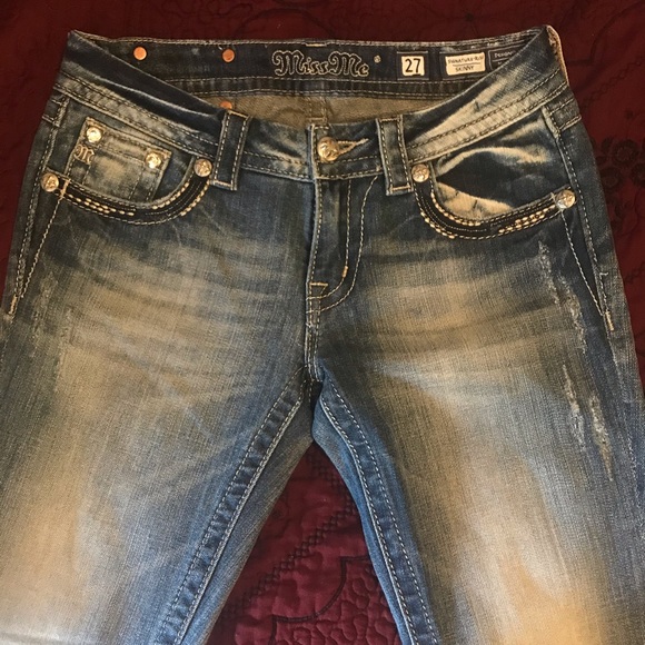 Miss Me Lightly Distressed Skinny jeans 💗 - Picture 4 of 5